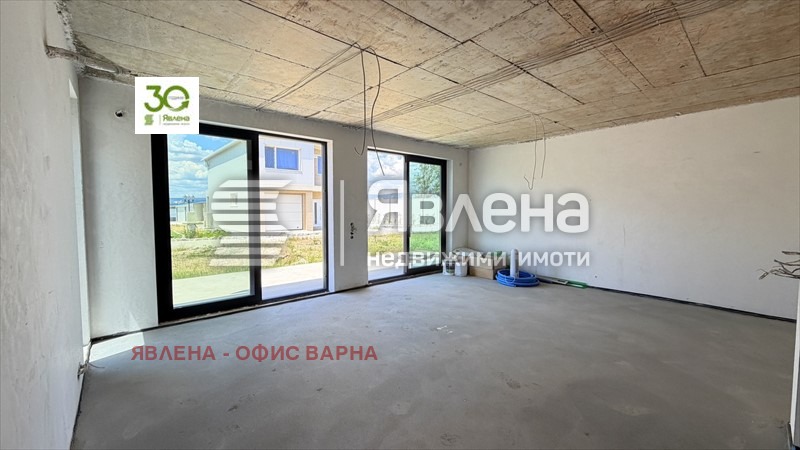 Продава КЪЩА, гр. Варна, Островна промишлена зона, снимка 6 - Къщи - 55534077