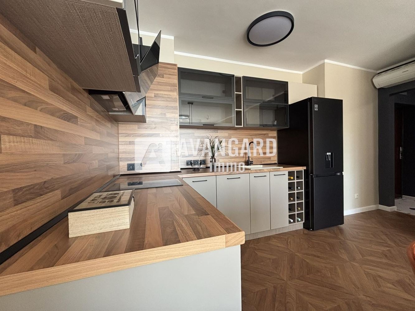 Продава 3-СТАЕН, гр. Варна, к.к. Чайка, снимка 3 - Апартаменти - 56585420