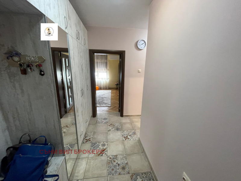 Продава  3-стаен, град Плевен, Широк център •  165 500 EUR • ID 39124565 — holmes.bg - [1] 