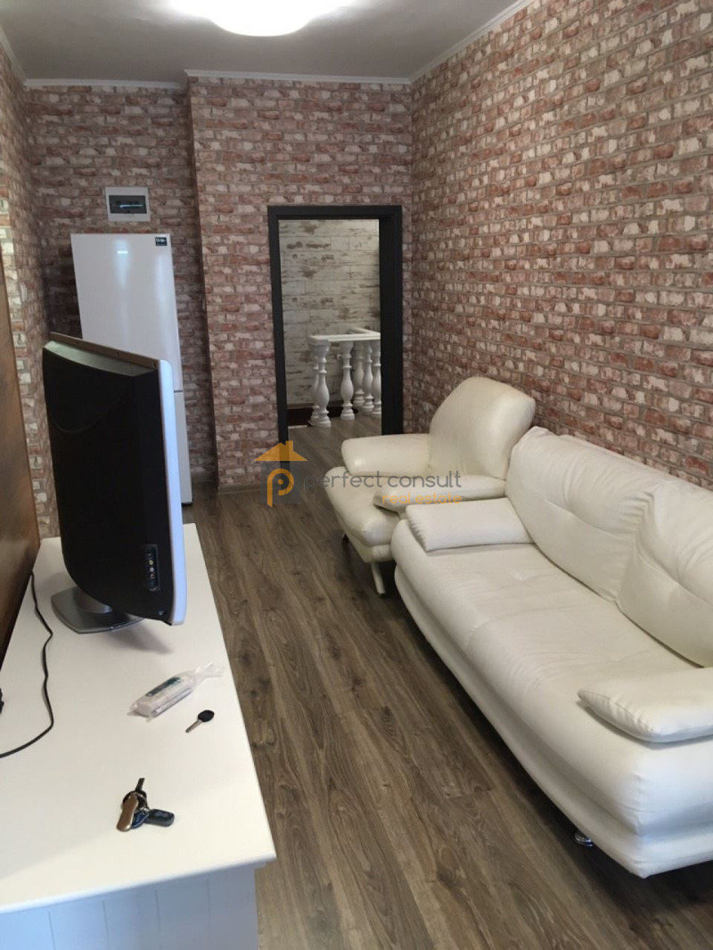 Eladó  2 hálószobás Plovdiv , Centar , 65 négyzetméter | 68793222 - kép [2]