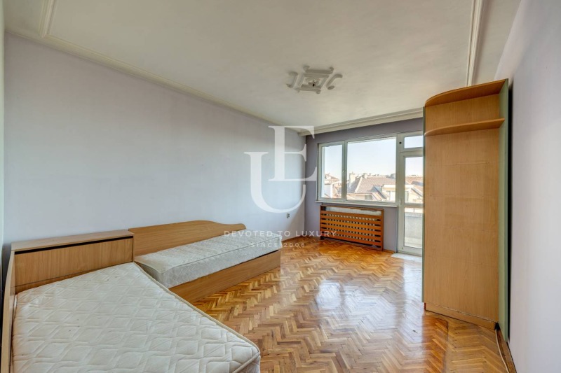 Продава 3-СТАЕН, гр. София, Център, снимка 6 - Апартаменти - 53026141