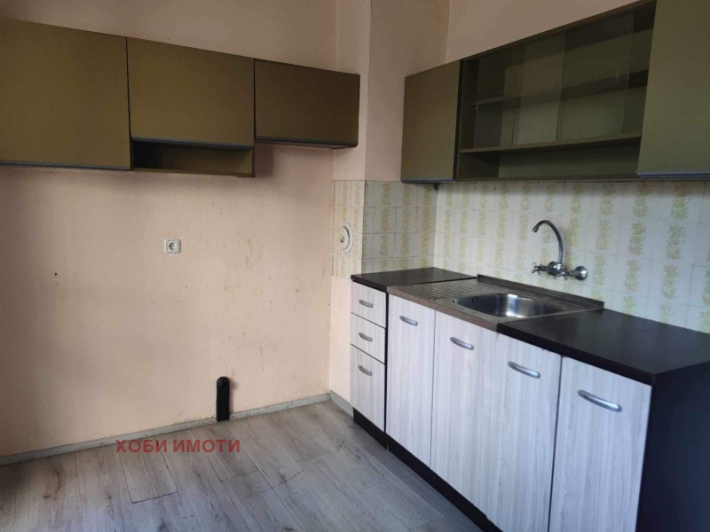 Eladó  3 hálószobás Plovdiv , Vastanicseski , 92 négyzetméter | 49290373 - kép [9]