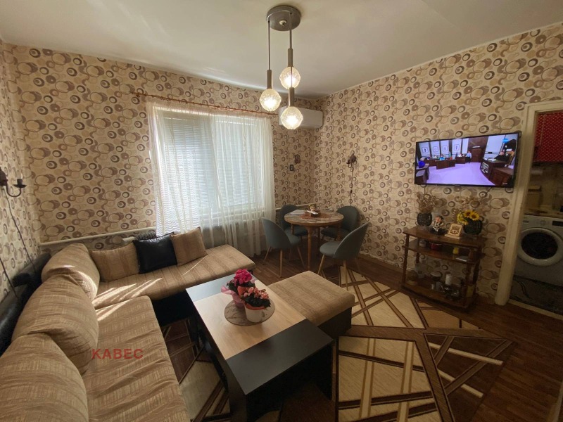 Продава  Къща, област Пловдив, гр. Асеновград •  185 000 EUR • ID 21207587 — holmes.bg - [1] 