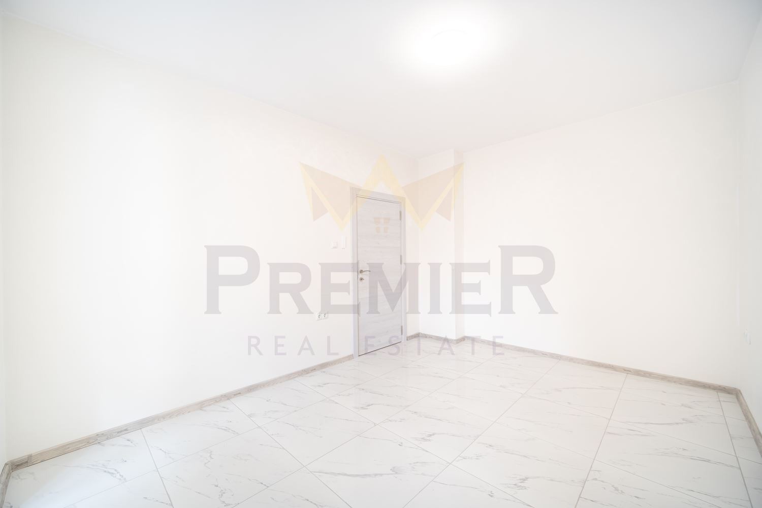 Продава 3-СТАЕН, гр. Варна, Център, снимка 3 - Апартаменти - 53732796