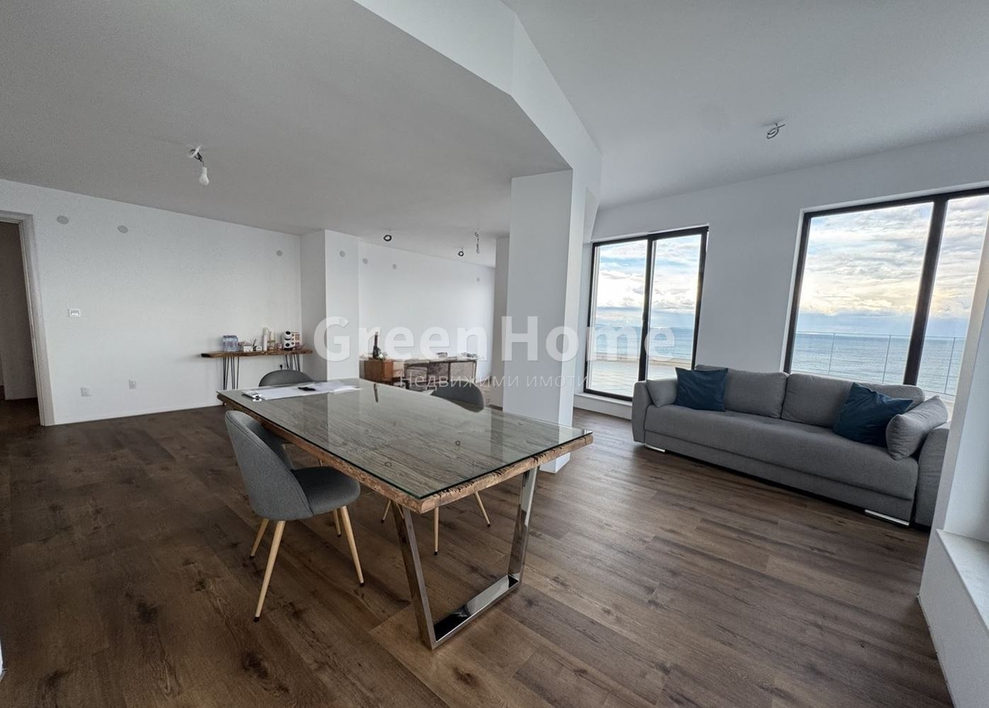 Продава 3-СТАЕН, гр. Варна, к.к. Чайка, снимка 2 - Апартаменти - 56210378