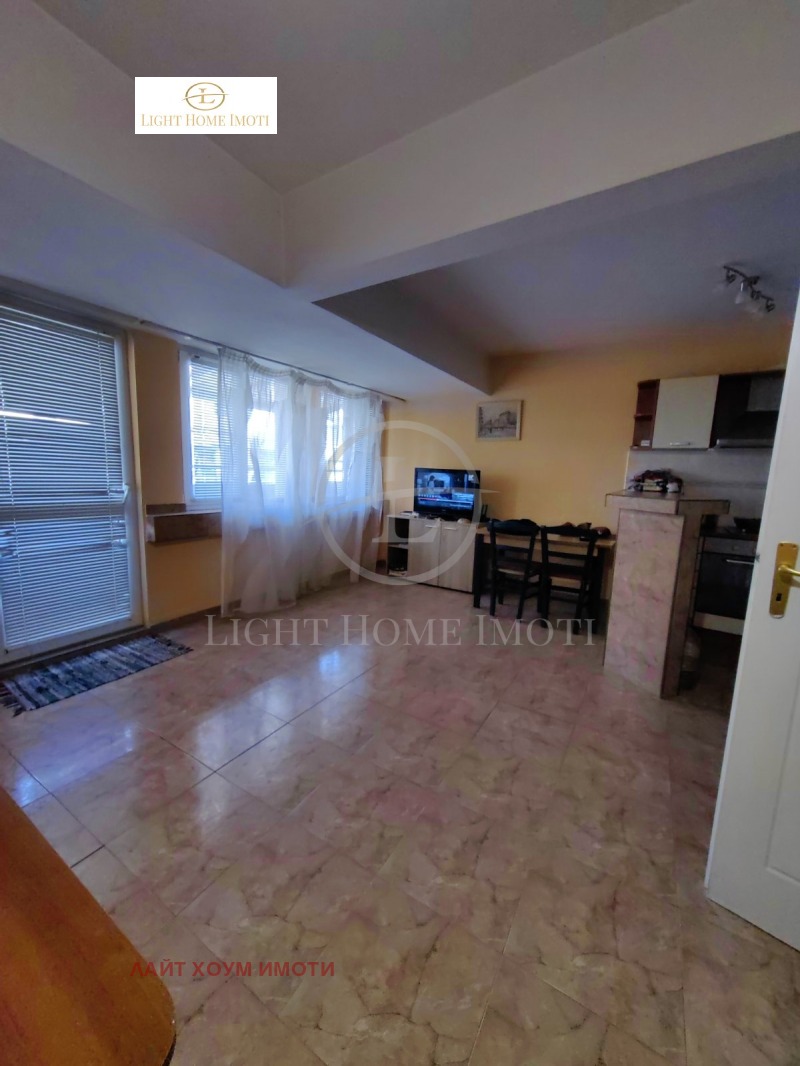 De vânzare  1 dormitor Plovdiv , Sâdiisci , 80 mp | 11733890