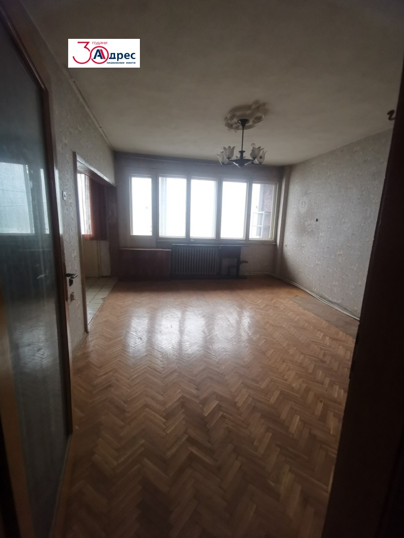 Продава МНОГОСТАЕН, гр. Добрич, Свети Георги, снимка 3 - Aпартаменти - 49539994