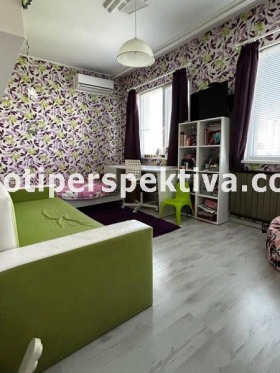 3-стаен град Пловдив, Тракия 9