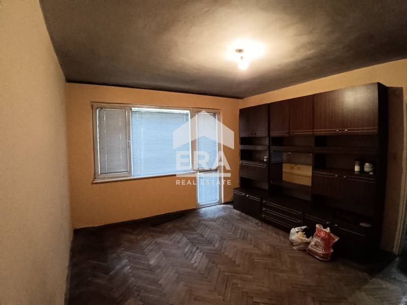 Продава  2-стаен град София , Горубляне , 70 кв.м | 73863392 - изображение [6]