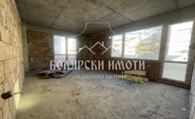 Продава 3-стаен град Велико Търново Бузлуджа - [1] 