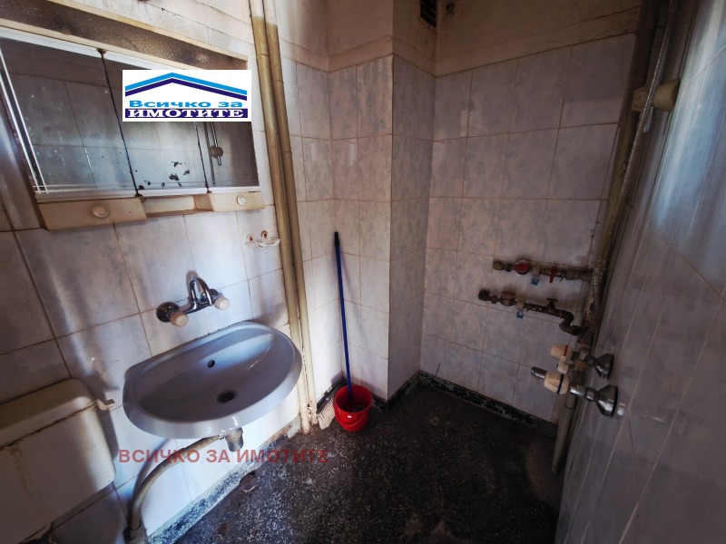 Продава 2-СТАЕН, гр. Русе, Възраждане, снимка 5 - Апартаменти - 52523236