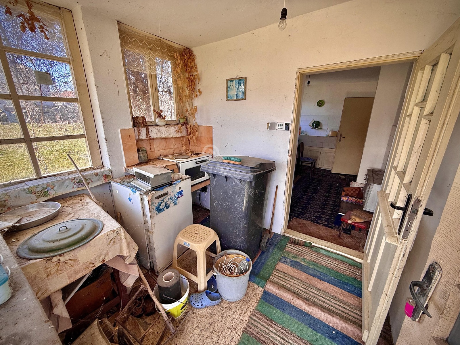 Продава КЪЩА, гр. Стражица, област Велико Търново, снимка 3 - Къщи - 18259699