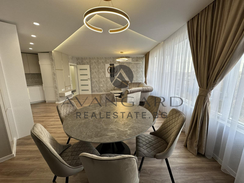 Продава  3-стаен град Пловдив , Център , 123 кв.м | 96999022