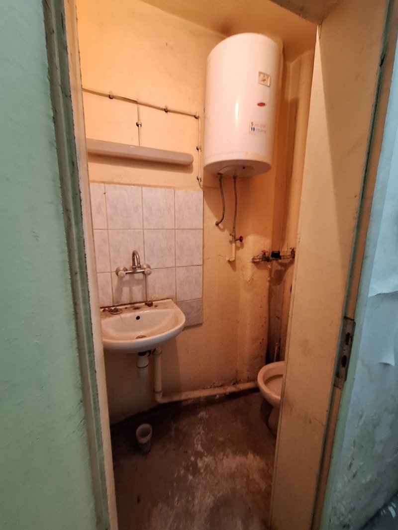 Продава 4-СТАЕН, гр. Перник, Пригаров район, снимка 11 - Апартаменти - 52513399