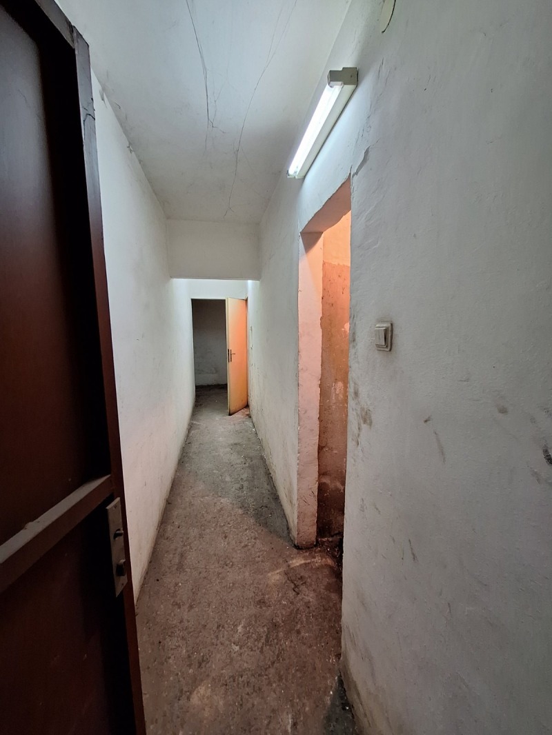 Продава 4-СТАЕН, гр. Перник, Пригаров район, снимка 16 - Апартаменти - 52513399