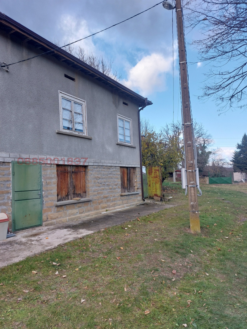 Продава КЪЩА, с. Караш, област Враца