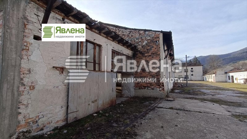 Til salg  Industribygning region Sofia , Etropole , 2665 kvm | 82132972 - billede [5]