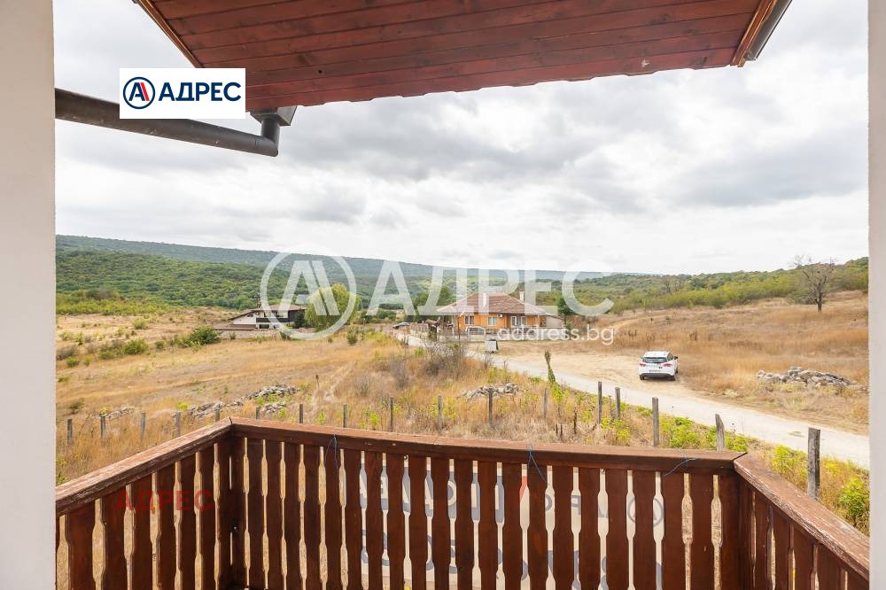 Продава КЪЩА, с. Църква, област Добрич, снимка 3 - Къщи - 53766615