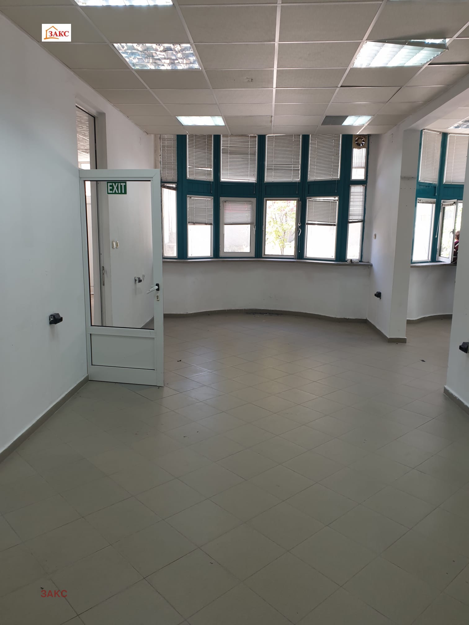 Продава МАГАЗИН, гр. Кърджали, Възрожденци, снимка 2 - Магазини - 50097236