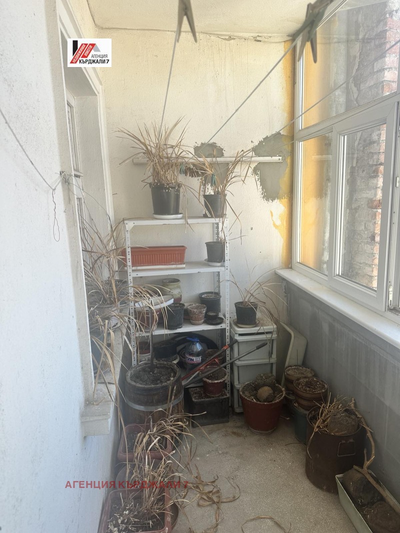 Продава 3-СТАЕН, гр. Кърджали, Център, снимка 12 - Апартаменти - 53196879