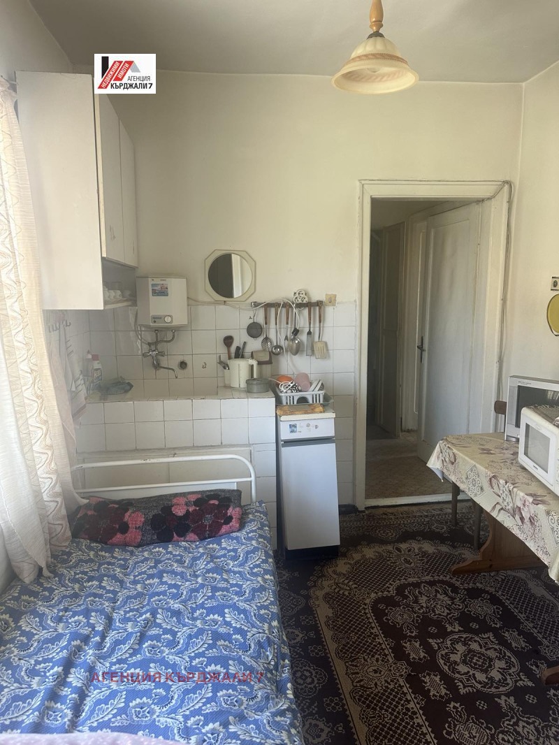 Продава 3-СТАЕН, гр. Кърджали, Център, снимка 4 - Апартаменти - 53196879