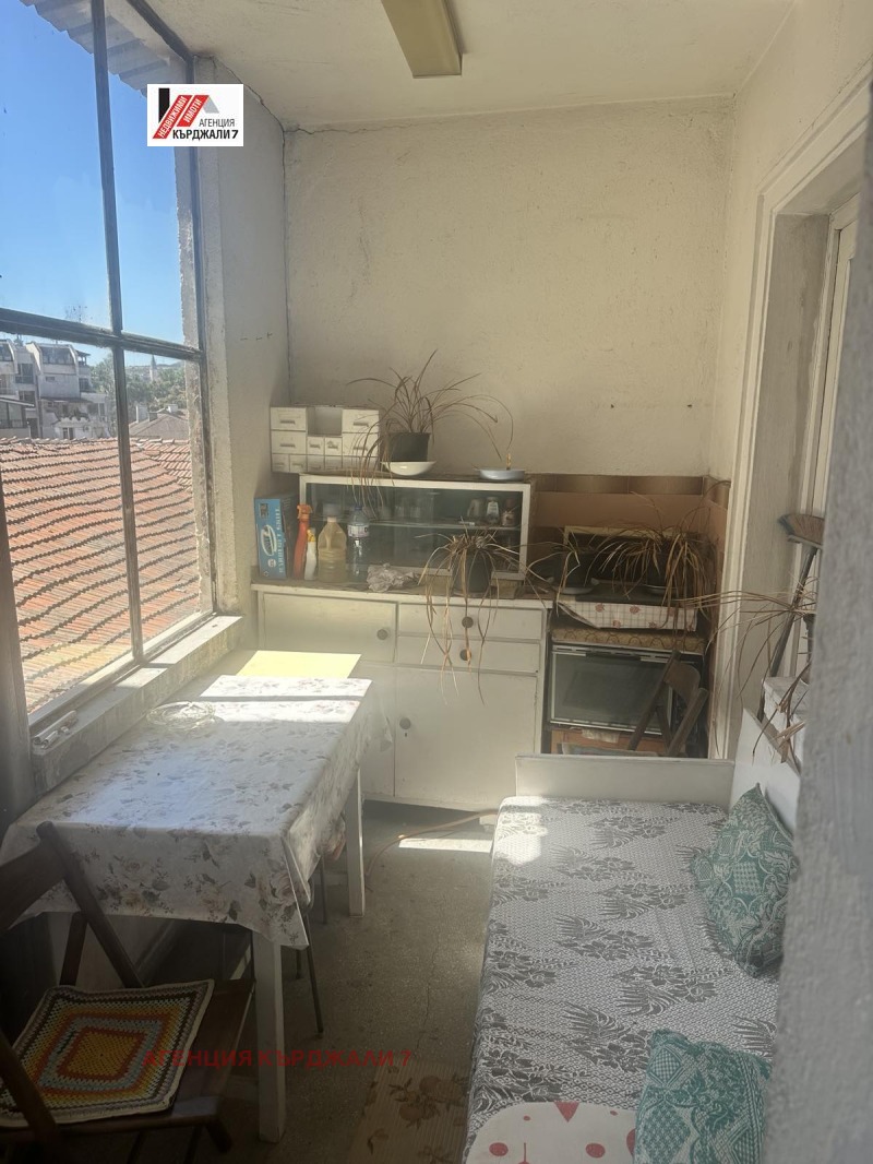 Продава 3-СТАЕН, гр. Кърджали, Център, снимка 3 - Апартаменти - 53196879