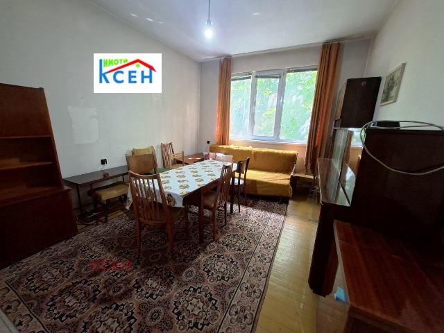 Продава ЕТАЖ ОТ КЪЩА, гр. Търговище, Боровец, снимка 2 - Етаж от къща - 55222259
