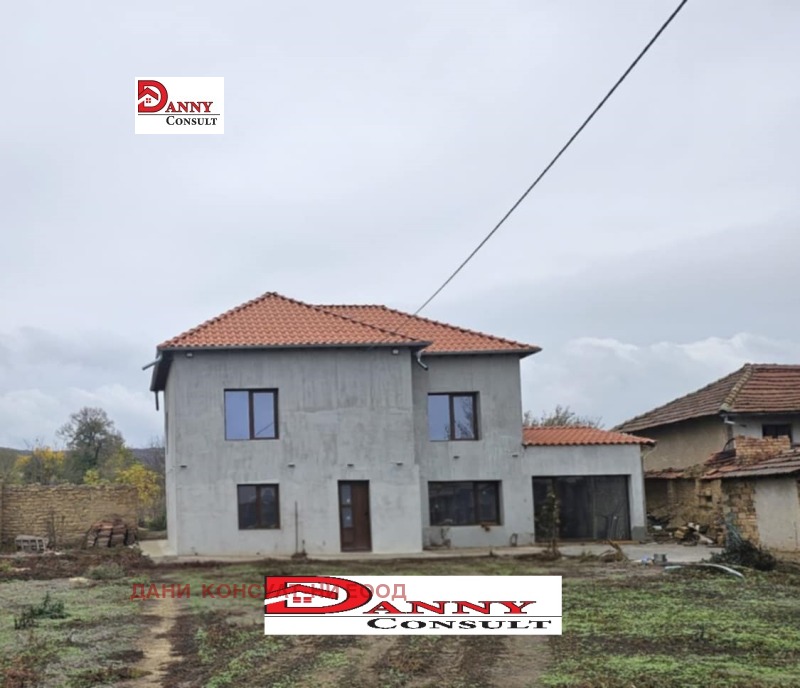 Продава КЪЩА, с. Дичин, област Велико Търново