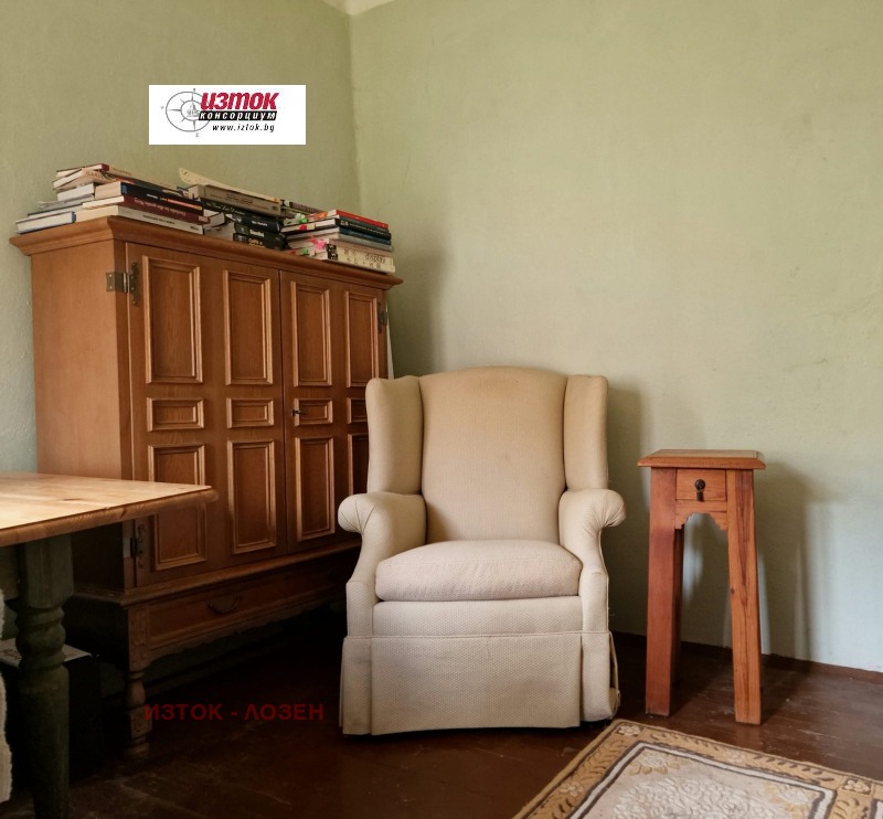Продава КЪЩА в област София, Гара Лакатник - 210 кв.м / 118 000 € » 230 787.94 лв., ИЗТОК - ЛОЗЕН