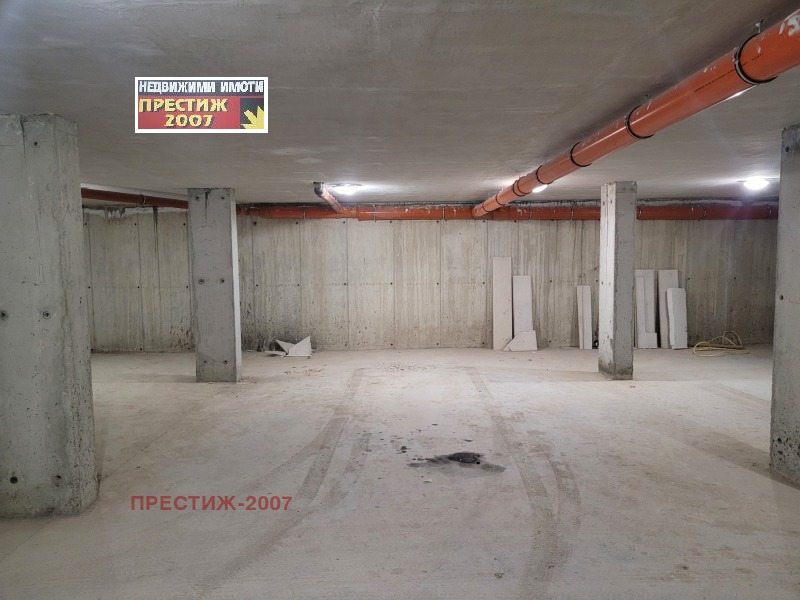 Продава ПАРКОМЯСТО в град Шумен, 5-ти полк - 20 кв.м / 18 917.80 € » 37 000 лв., ПРЕСТИЖ-2007