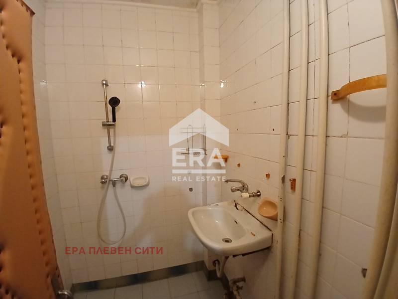 Продава  2-стаен град Плевен , Широк център , 65 кв.м | 60914505 - изображение [4]