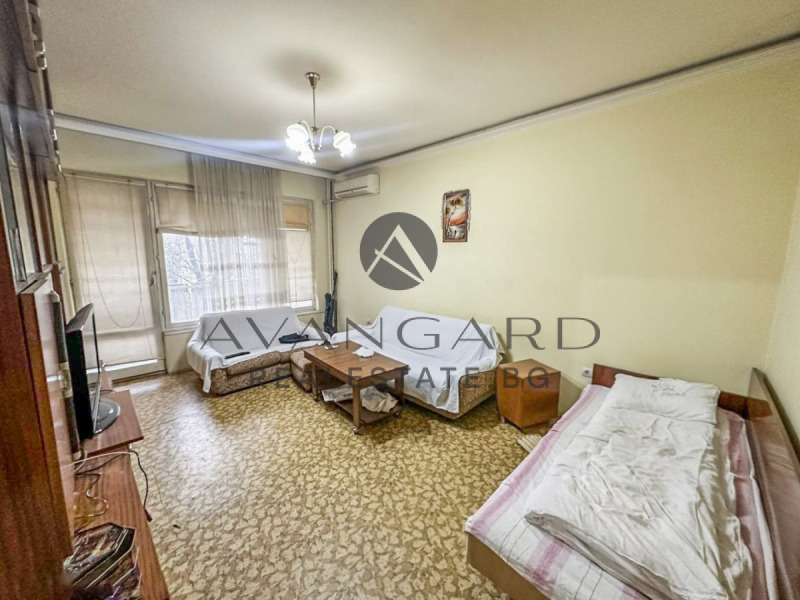 Продава 3-СТАЕН, гр. Пловдив, Кючук Париж