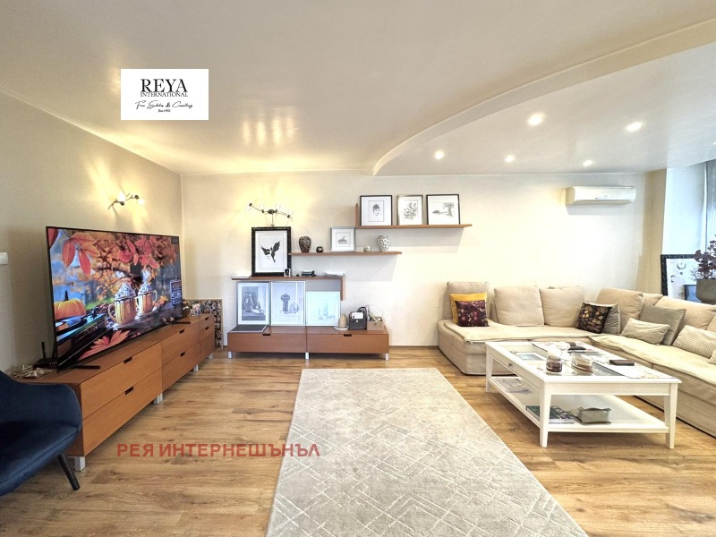 Продава 4-СТАЕН, гр. София, Изток, снимка 2 - Апартаменти - 53256540