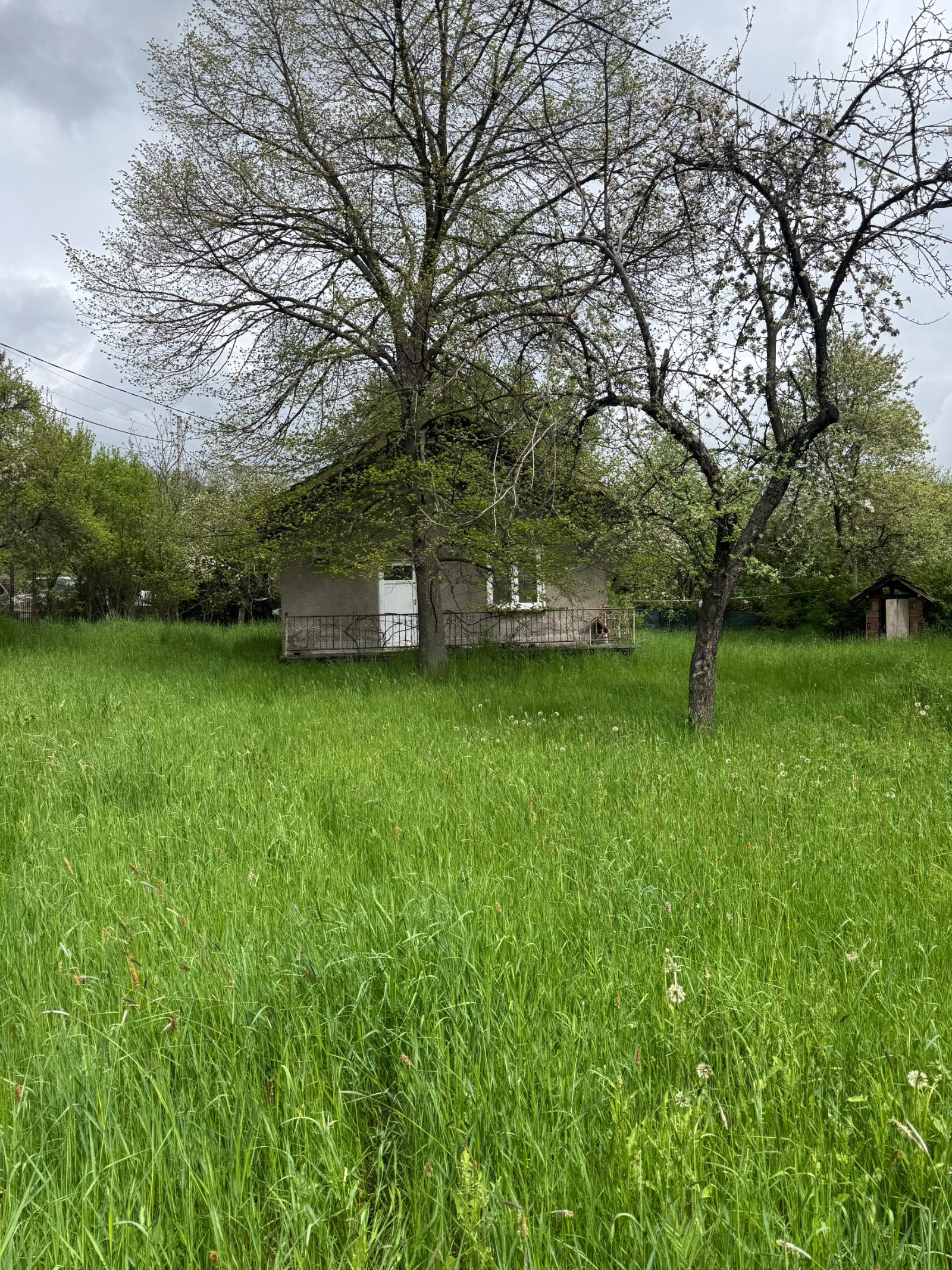Продава КЪЩА, с. Големо Бучино, област Перник