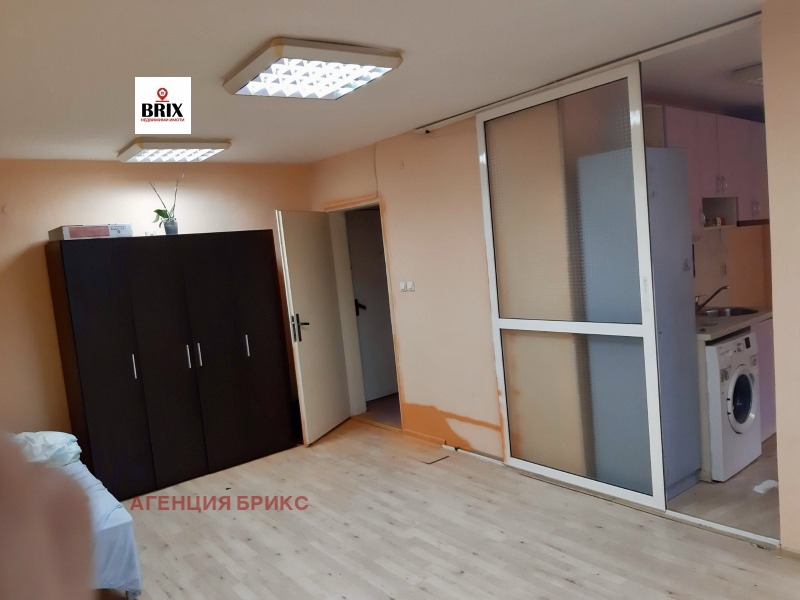 À vendre  Bureau Rouse , Tsentar , 34 m² | 63500543