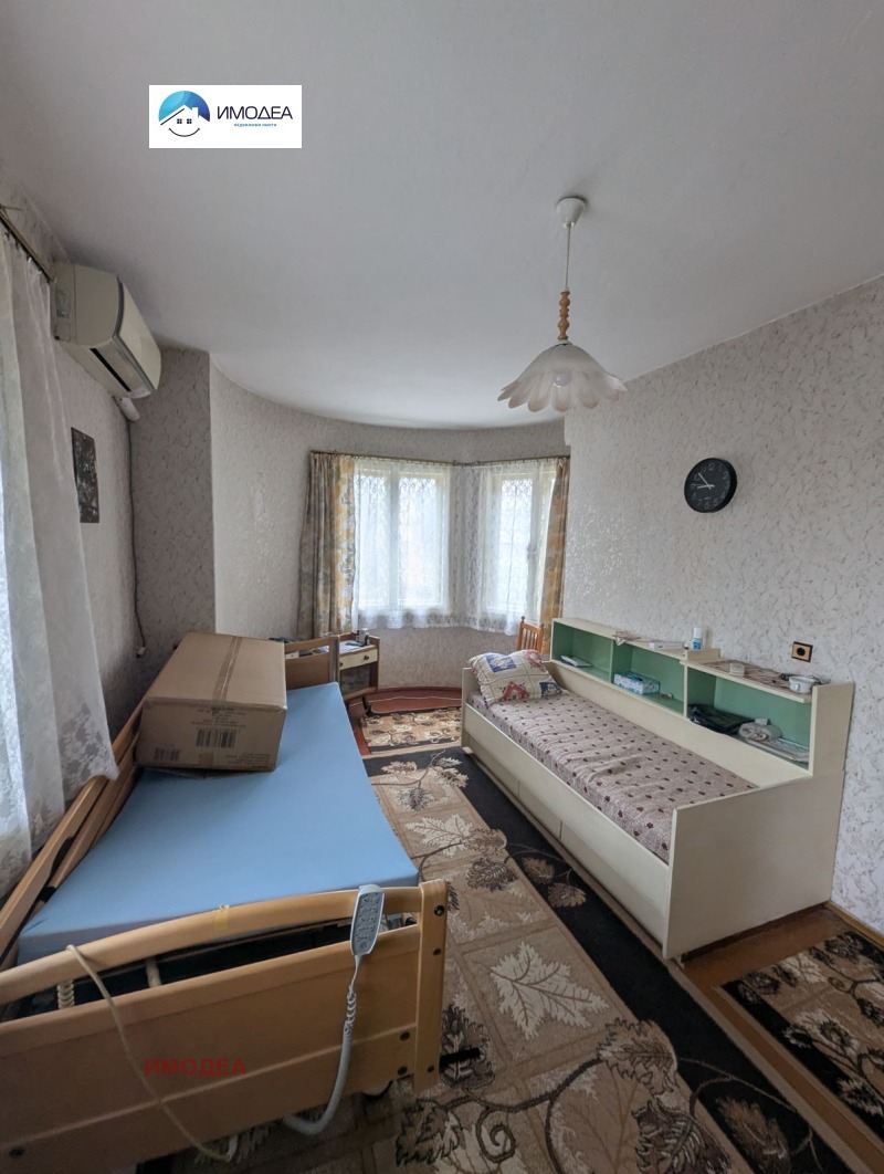 Продава ЕТАЖ ОТ КЪЩА, гр. Горна Оряховица, област Велико Търново, снимка 2 - Етаж от къща - 53284806