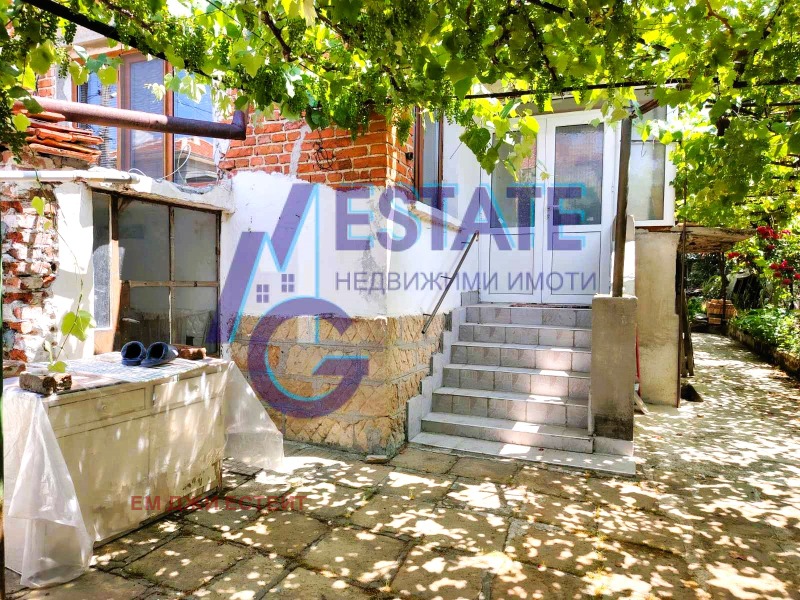 Продава  Къща област Бургас , гр. Карнобат , 68 кв.м | 78905770