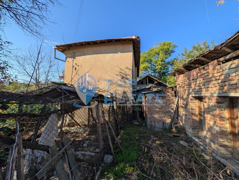 Продава КЪЩА, с. Сломер, област Велико Търново, снимка 4 - Къщи - 52360097