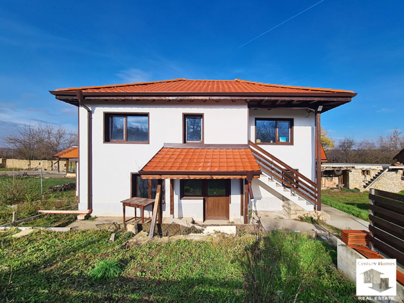 Продава КЪЩА, с. Ново село, област Велико Търново