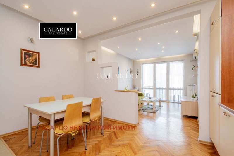 De vânzare  1 dormitor Sofia , Țentâr , 85 mp | 14277572 - imagine [3]