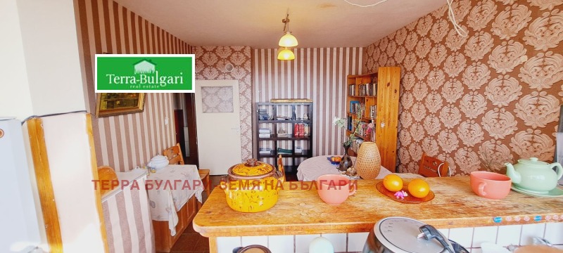 Продава 2-СТАЕН, гр. Перник, Мошино, снимка 3 - Aпартаменти - 49106056