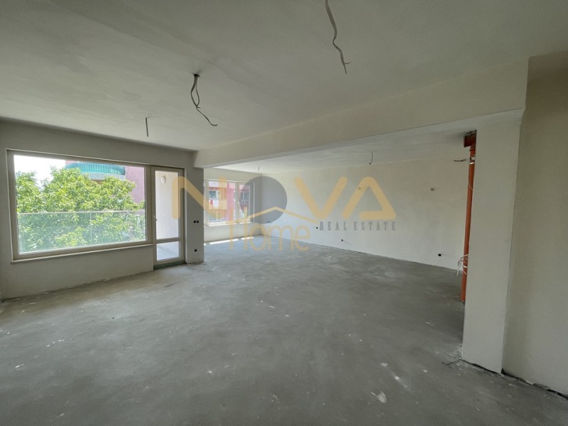 Na sprzedaż  2 sypialnie Warna , Briz , 157 mkw | 87777351 - obraz [2]