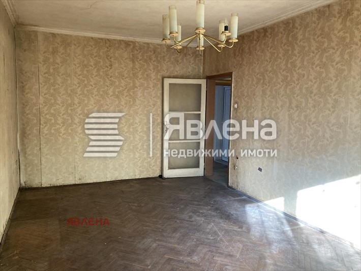 Продава 3-СТАЕН, гр. София, Гоце Делчев, снимка 3 - Aпартаменти - 49071043