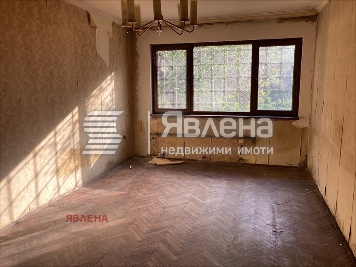 Продава 3-СТАЕН, гр. София, Гоце Делчев, снимка 2 - Aпартаменти - 49071043