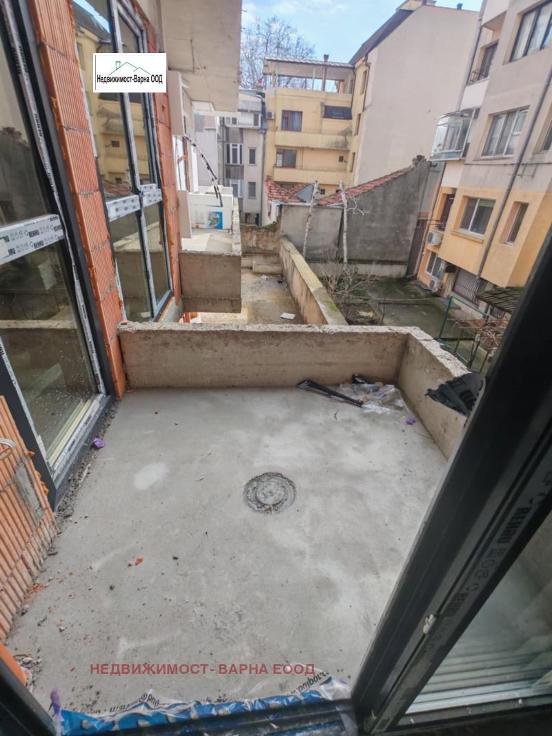 Продава 3-СТАЕН, гр. Варна, Окръжна болница-Генерали, снимка 3 - Апартаменти - 53270647