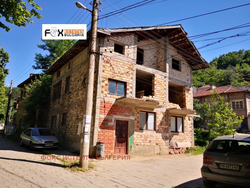 Продава  Къща област Пловдив , с. Брестовица , 280 кв.м | 41345402