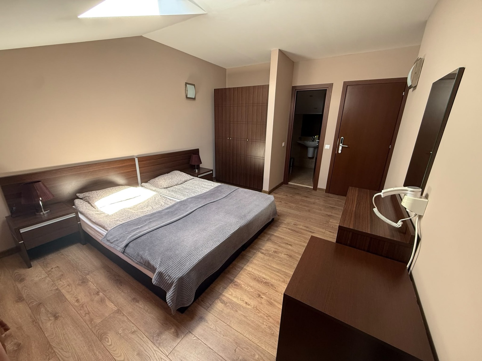 Продава 3-СТАЕН, гр. Разлог, област Благоевград, снимка 14 - Апартаменти - 55047293