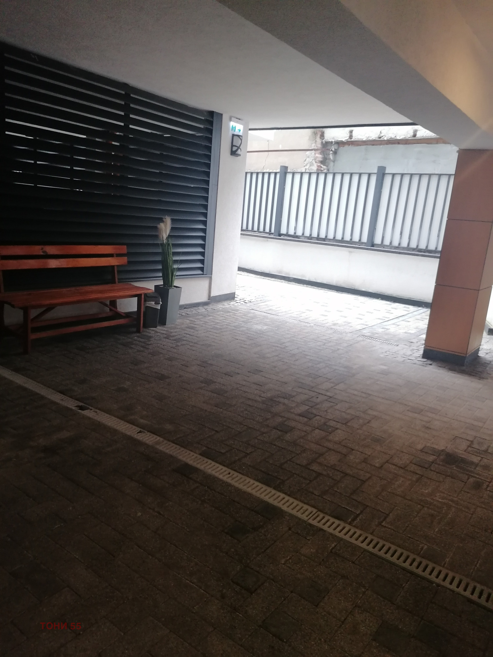 Продава ГАРАЖ, ПАРКОМЯСТО, гр. Русе, Център, снимка 2 - Гаражи и паркоместа - 48392389