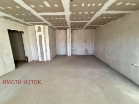 2 Schlafzimmer Iztok, Pernik 1