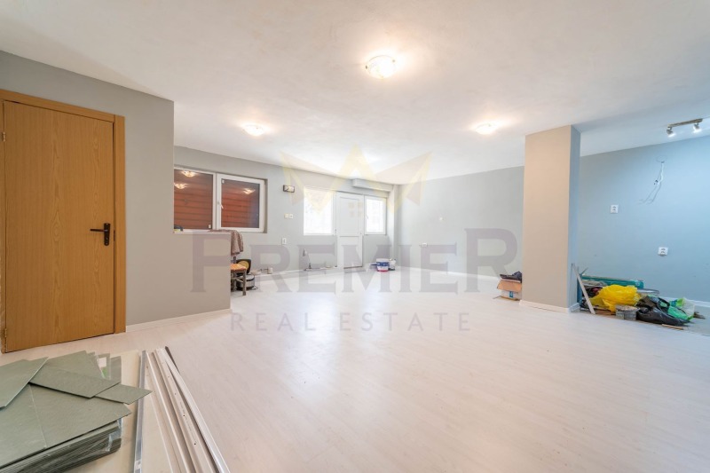 Na prodej  Kancelář Varna , Ljatno kino Trakija , 90 m2 | 40685276 - obraz [2]